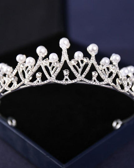 Elegant Silver Rhinestone Tiara - Glamorous Hair Accessory for Special Occasions