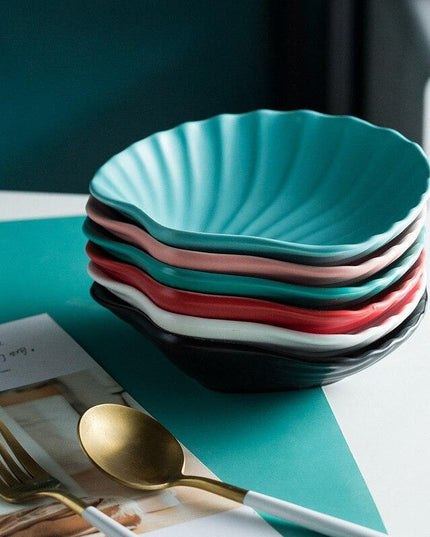 Elegant Handmade Matte Glazed Nordic Shell Plate Set: Artisan Ceramic Dishware Collection