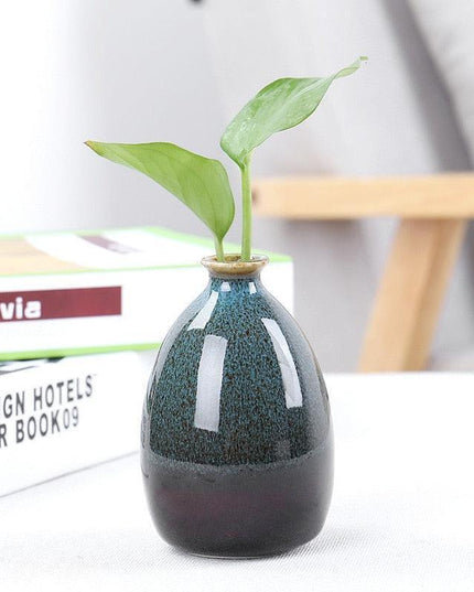 Elegant Artisan Vases: Handcrafted Ceramic Masterpieces for Timeless Home Decor