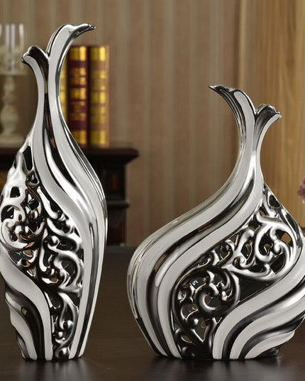 Elegant European Wedding Ceramic Figurine: A Luxurious Touch for Your Home Decor