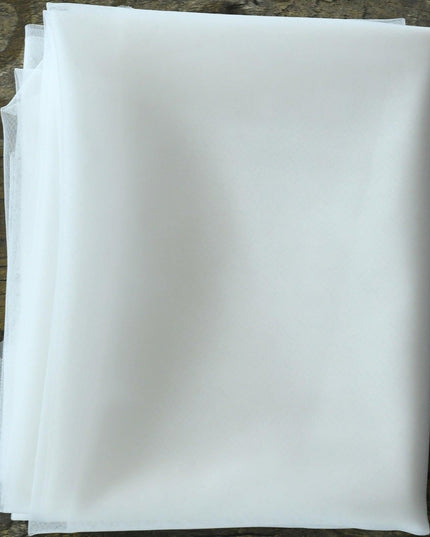 Opulent Pearl-Accented Cathedral Bridal Veil Set - A Statement of Luxury and Elegance