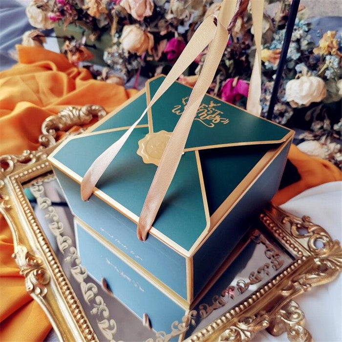 Elegant Set of 5 Stylish Cake Boxes for Unforgettable Occasions