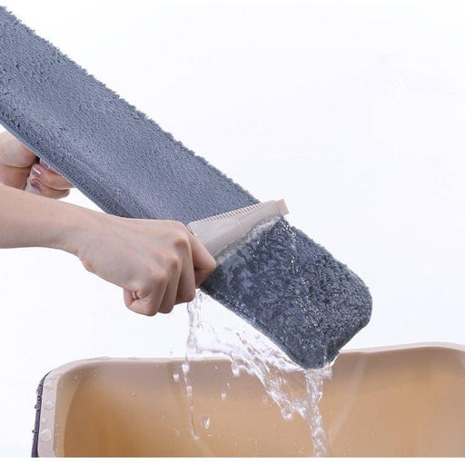 Effortless Cleaning with the Innovative Squeeze Mop