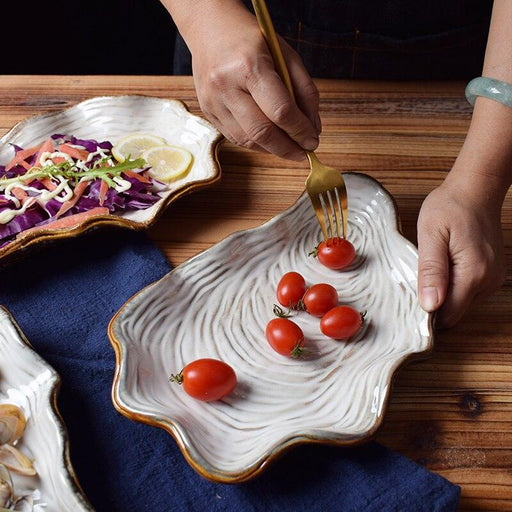Elevate your Dining Experience with the Opulent Ceramic Seashell Serving Plate