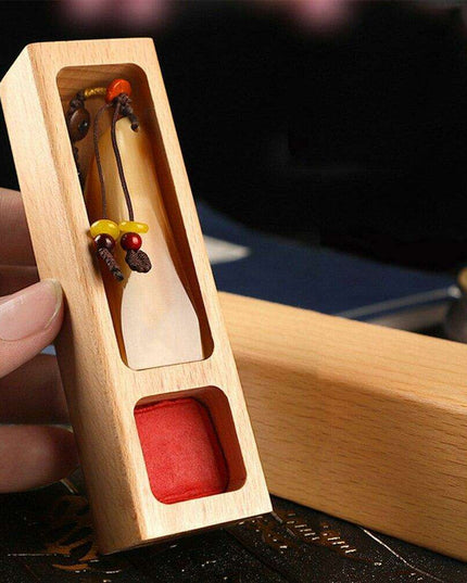 Customizable Ox Horn Keychain Seal - Personalized Name Stamp for Distinctive Style