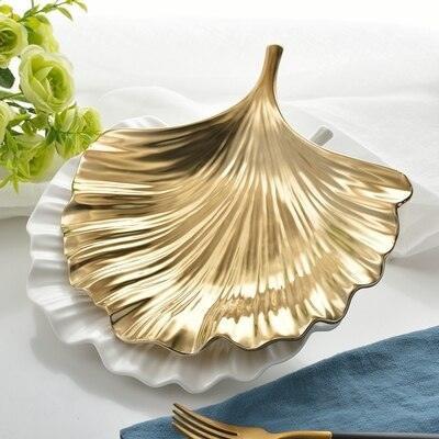 Leaf-Inspired Elegant Ceramic Plate Set for Sophisticated Dining and Home Accents