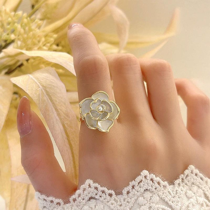 Elegant White Camellia Flower Oil Drip Ring: Korean-inspired Statement Jewelry for Women's Party Looks