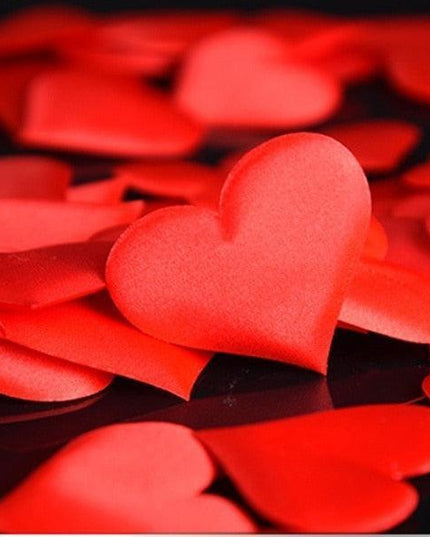 Romantic Heart-Shaped Petals for Weddings: 500pcs Bag of Timeless Elegance