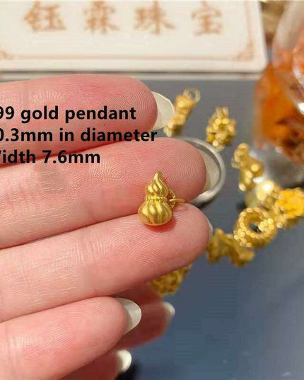 Glistening Floral Starburst 24K Gold Necklace - A Timeless Treasure