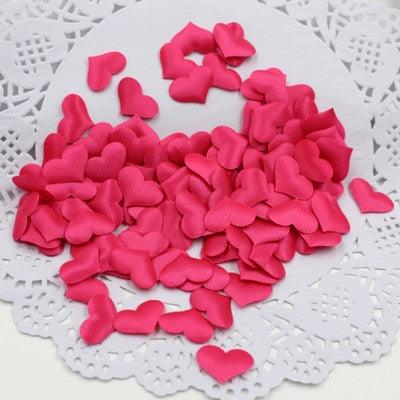 500 Heart-Shaped Petals: Wedding Romance Elegance