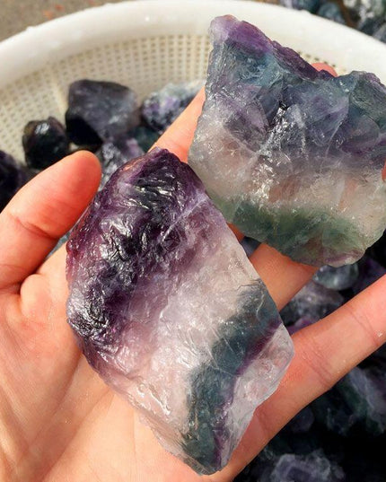 Serene Fluorite Gemstone: Multifunctional Healing and Energy Amplifier - Lively Mineral for Peace and Balance
