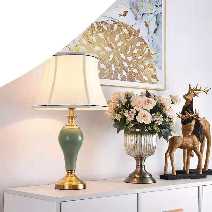 Elegant Metal Base Table Lamp with Soft Cloth Shade for Stylish Home Illumination