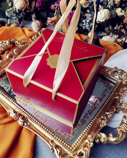 Chic Customizable Cake Box Set of 5 for Special Celebrations