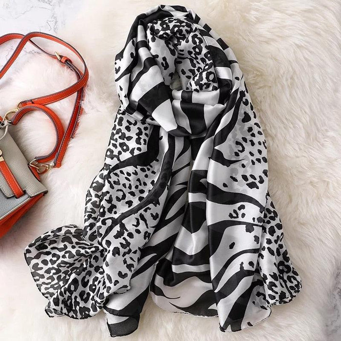 Elegant Summer Botanica Silk Scarf: Effortless Chic for Your Wardrobe