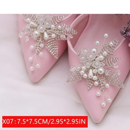 Glimmering Rhinestone Footwear Charms: Transform Your Style
