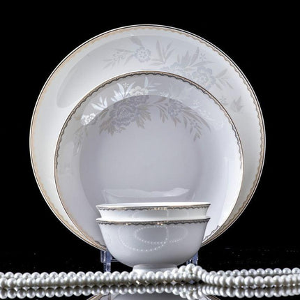 Elegant 60-Piece Fine China Dinnerware Set with Timeless Glaze and Impeccable Craftsmanship