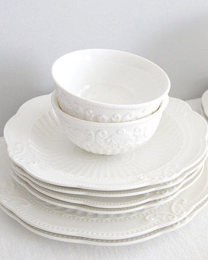 Sophisticated Ceramic Dinnerware Set for Unforgettable Dining Moments