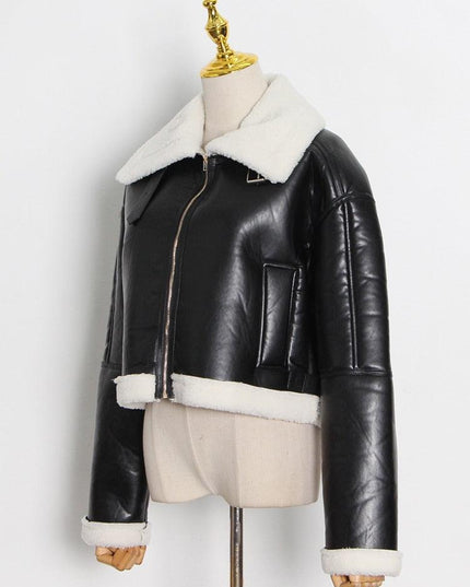 Sophisticated Color Block Jacket in Lambswool and Faux Leather: A Fusion of Elegance and Comfort