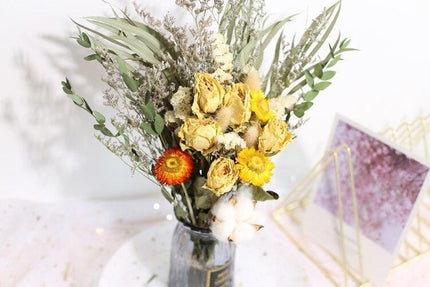 Dried Floral Elegance: Nature's Charm Arrangement Set for Home Decor and Photography
