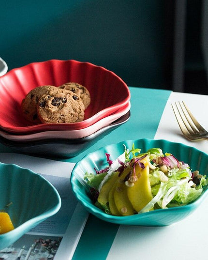 Elegant Handmade Matte Glazed Nordic Shell Plate Set: Artisan Ceramic Dishware Collection