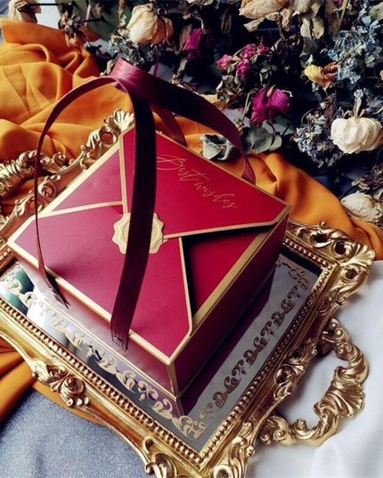 Chic Customizable Cake Box Set of 5 for Special Celebrations