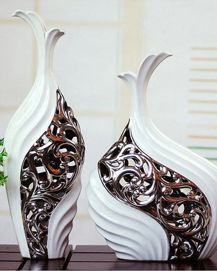 Elegant European Wedding Ceramic Figurine: A Luxurious Touch for Your Home Decor