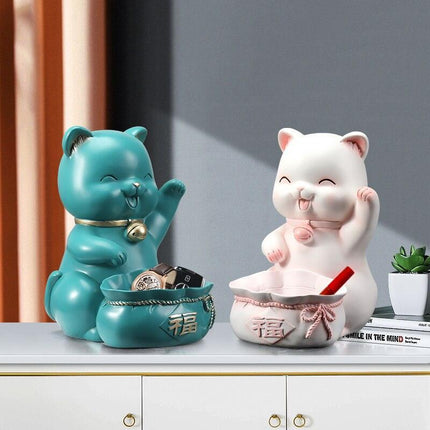 Charming Fortune Cat Key Organizer Sculpture for Modern Home Aesthetics