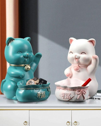 Charming Fortune Cat Key Organizer Sculpture for Modern Home Aesthetics