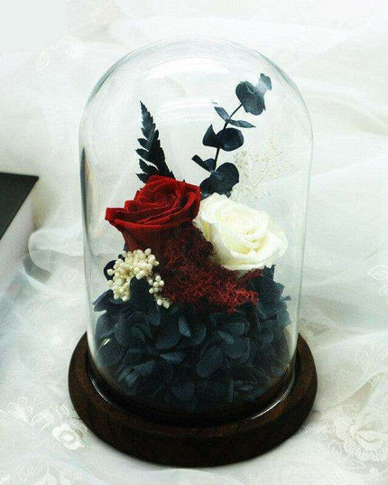 Eternal Charm: Luxurious Rose in Glass Dome Display