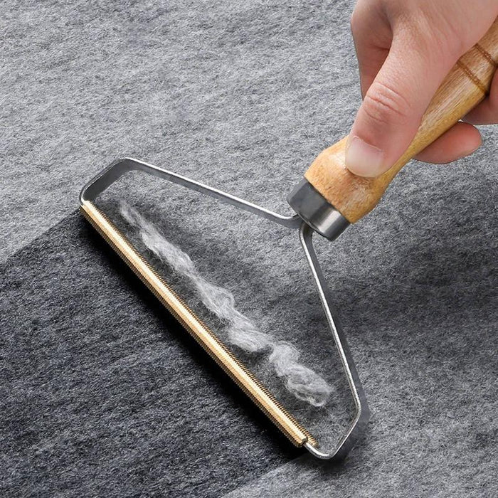 Lint and Fuzz Remover Tool - Handy Fabric Grooming Accessory