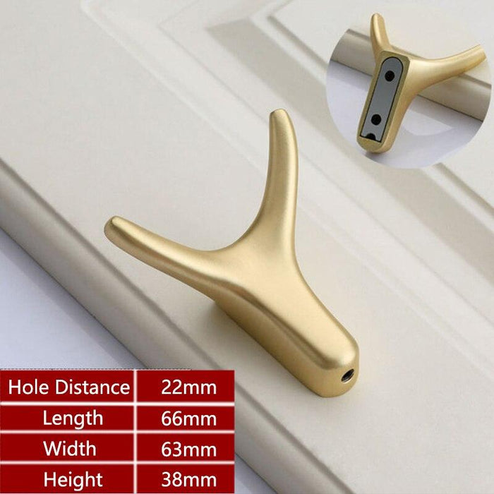 Chic Bull Head Wall Hook with a Variety of Finishes for Organized Style