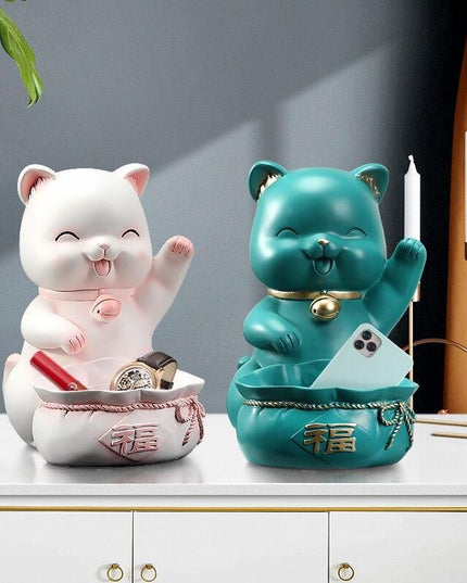 Charming Fortune Cat Key Organizer Sculpture for Modern Home Aesthetics