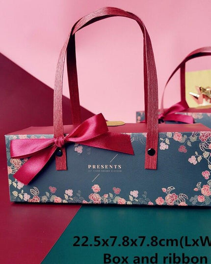 Chic Customizable Cake Box Set of 5 for Special Celebrations