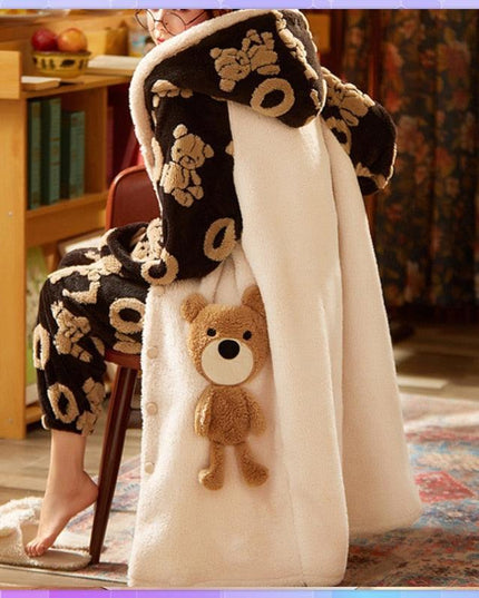 Cozy Elegance: Plush Coral Velvet Women's Bathrobe for Winter Relaxation