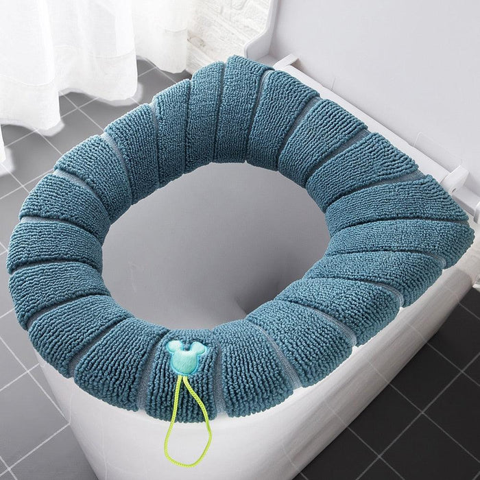Winter Cozy Toilet Seat Cover - Plush and Hygienic Bathroom Essential