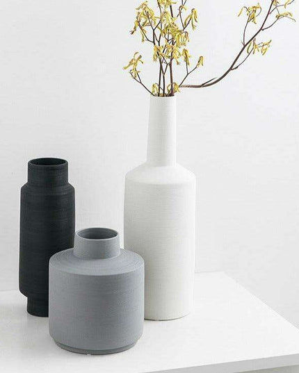 Scandinavian Elegance: Artisanal Ceramic Vase for Modern Interiors