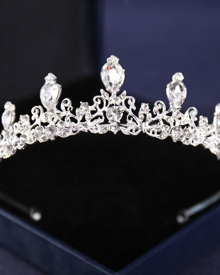 Elegant Silver Rhinestone Tiara - Glamorous Hair Accessory for Special Occasions