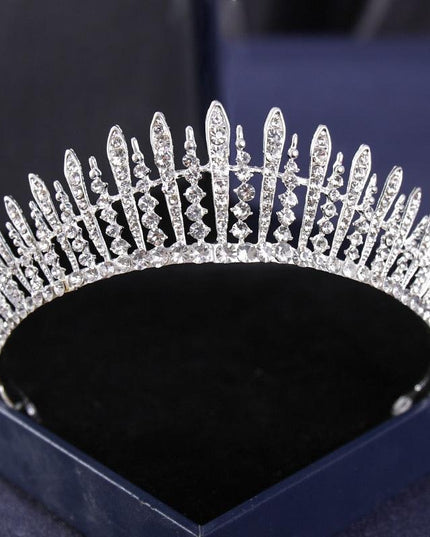 Elegant Silver Rhinestone Tiara - Glamorous Hair Accessory for Special Occasions