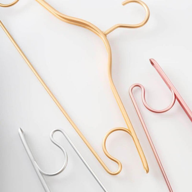 Stylish Eco-Conscious Aluminum Alloy Non-Slip Hangers - 5-Pack for Supreme Wardrobe Management