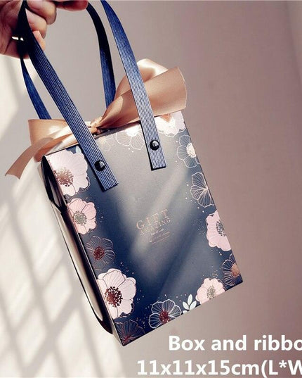 Chic Customizable Cake Box Set of 5 for Special Celebrations