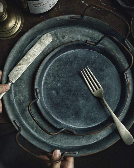 Chic Vintage Iron Bread Tray with Sturdy Handles for Elegant Home and Restaurant Use