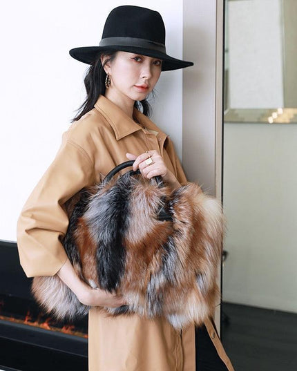 Elegant Silver Fox Fur and Cowhide Tote Bag - A Stylish Statement for Fashion-Forward Women
