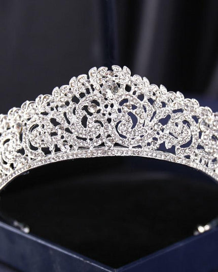 Elegant Silver Rhinestone Tiara - Glamorous Hair Accessory for Special Occasions