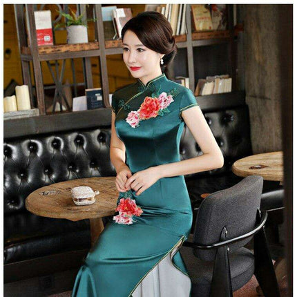 Elegance Redefined: Stunning Floral Cheongsam Dress for Special Occasions