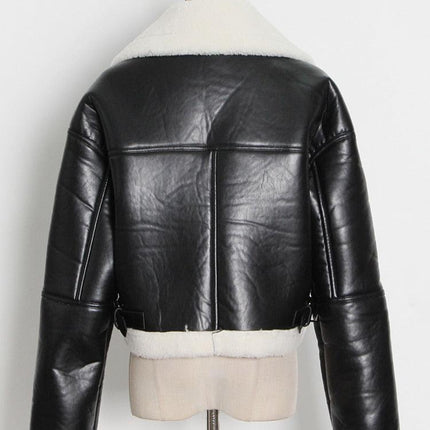 Sophisticated Color Block Jacket in Lambswool and Faux Leather: A Fusion of Elegance and Comfort