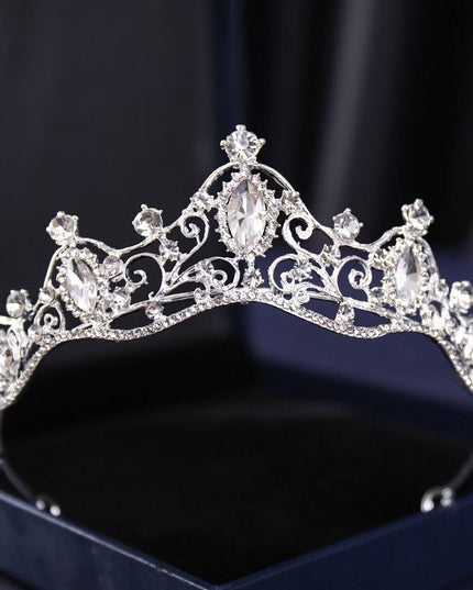 Elegant Silver Rhinestone Tiara - Glamorous Hair Accessory for Special Occasions