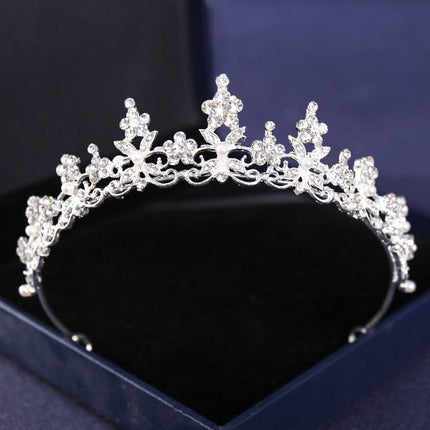 Elegant Silver Rhinestone Tiara - Glamorous Hair Accessory for Special Occasions