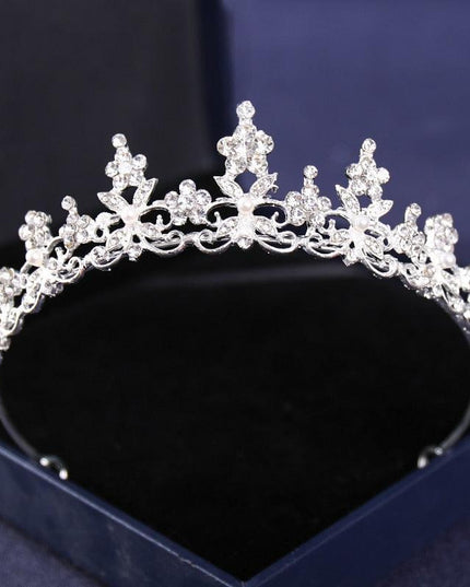 Elegant Silver Rhinestone Tiara - Glamorous Hair Accessory for Special Occasions