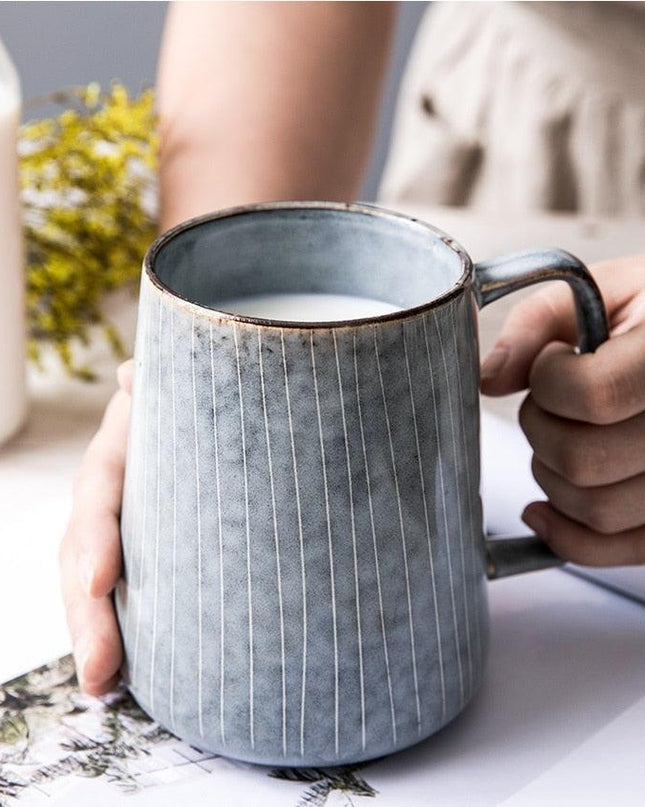 Elegant Vintage Ceramic Tea and Coffee Mug Set with Spoon - Ideal for Beverage Enthusiasts