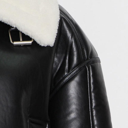 Sophisticated Color Block Jacket in Lambswool and Faux Leather: A Fusion of Elegance and Comfort